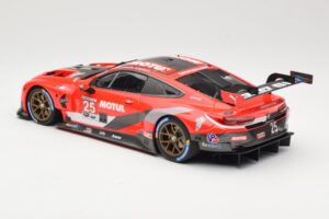 BMW M8 GTE RLL Racing #25 C. De Phillippi / B. Spengler Class Winners IMSA GP Road Atlanta 2020 Minichamps 1:18 155202995 Kov – obrázok 5 z 6