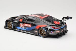 BMW M8 GTE RLL Racing #24 J. Edwards / J. Krohn IMSA GP Road Atlanta 2020 Minichamps 1:18 155202994 Kov – obrázok 5 z 6