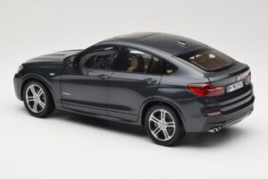 BMW X4 F26 Sophisto Grey Paragon 1:18 80432352461 Kov – obrázok 7 z 8
