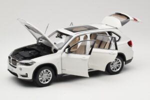 BMW X5 E70 Alpine White Paragon 1:18 PA-97073 Kov – obrázok 2 z 8