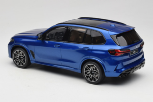 BMW X5 M F95 Competition Marina Bay Blue Metallic GT Spirit 1:18 GT967 Živica – obrázok 5 z 6