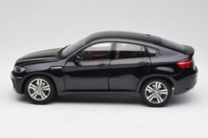 BMW X6 M F86 Čierny Kyosho 1:18 80432157613 Kov – obrázok 4 z 8