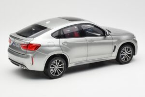 BMW X6 M F86 Donington Šedá Metalíza Norev 1:18 80432364886 Kov – obrázok 3 z 8