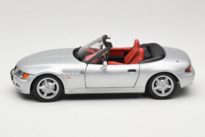 BMW Z3 Kabriolet Strieborný UT Models 1:18 20402 Kov – obrázok 4 z 8