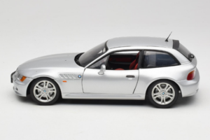 BMW Z3 E36/8 Coupe 2.8 Strieborný UT Models 1:18 20421-R1 Kov – obrázok 4 z 8