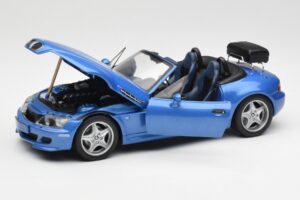 BMW Z3 M Roadster S Nosičom Batožiny Modrý Metalický UT Models 1:18 20416 Kov – obrázok 2 z 8