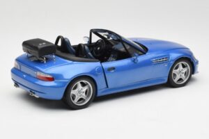 BMW Z3 M Roadster S Nosičom Batožiny Modrý Metalický UT Models 1:18 20416 Kov – obrázok 3 z 8