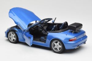 BMW Z3 M Roadster S Nosičom Batožiny Modrý Metalický UT Models 1:18 20416 Kov – obrázok 5 z 8