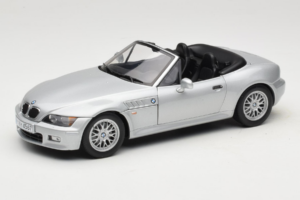 BMW Z3 Roadster 1.8 Strieborný Dealerská Edícia UT Models 1:18 80439411712 Kov