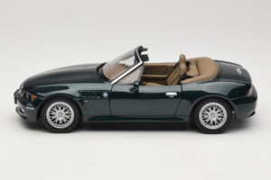 BMW Z3 Roadster 2.8 Tmavo Zelený Dealerská Edícia UT Models 1:18 80439411713 Kov – obrázok 4 z 8