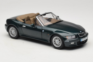 BMW Z3 Roadster 2.8 Tmavo Zelený Dealerská Edícia UT Models 1:18 80439411713 Kov – obrázok 6 z 8