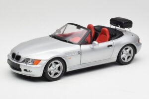 BMW Z3 Roadster S Nosičom Batožiny Strieborný UT Models 1:18 20407 Kov