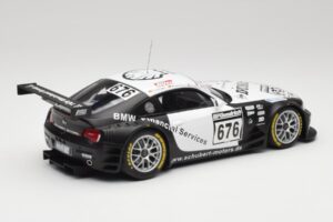 BMW Z4 #676 H. Stuck / J. Hennerici / D. Hurtgen Team Schubert Nürburgring 24 Hours 2006 AUTOart 1:18 80649 Kov – obrázok 2 z 6