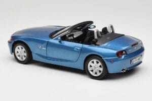 BMW Z4 E85 Modrý Metallic Motormax 1:18 73144 Kov – obrázok 7 z 8