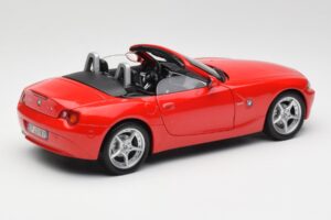 BMW Z4 E85 Roadster Červený Bburago 1:18 34046 Kov – obrázok 3 z 8