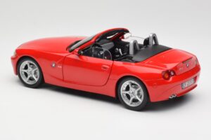 BMW Z4 E85 Roadster Červený Bburago 1:18 34046 Kov – obrázok 7 z 8