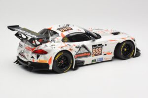 BMW Z4 E89 GT3 #888 Triple Eight Racing L. Mowle / J. Ratcliffe 24 Hours of Spa 2015 Minichamps 1:18 151152388 Kov – obrázok 2 z 6