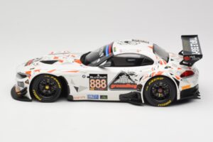 BMW Z4 E89 GT3 #888 Triple Eight Racing L. Mowle / J. Ratcliffe 24 Hours of Spa 2015 Minichamps 1:18 151152388 Kov – obrázok 3 z 6