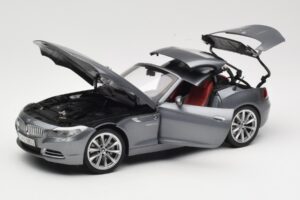BMW Z4 E89 sDrive 35i Space Grey Metallic Kyosho 1:18 80432147085 Kov – obrázok 2 z 8