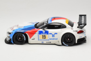 BMW Z4 GT3 #19 Team Schubert J. Muller / D. Muller ADAC 24 Hours Nurburgring 2013 Minichamps 1:18 151132319 Kov – obrázok 3 z 6