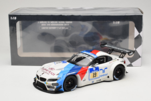 BMW Z4 GT3 #19 Team Schubert J. Muller / D. Muller ADAC 24 Hours Nurburgring 2013 Minichamps 1:18 151132319 Kov – obrázok 6 z 6