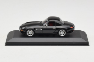 BMW Z8 Čierny Hardtop Minichamps 1:43 BMW018 Kov
