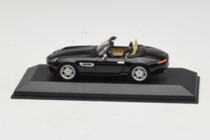 BMW Z8 Kabriolet Čierny Minichamps 1:43 80420026607-R1 Kov