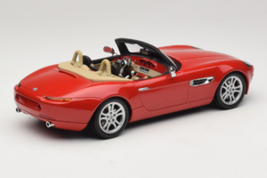 BMW Z8 Červený Minichamps 1:18 155024230 Kov – obrázok 2 z 6