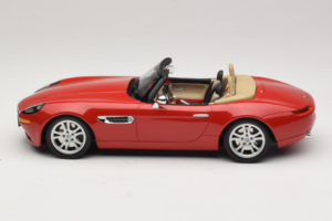 BMW Z8 Červený Minichamps 1:18 155024230 Kov – obrázok 3 z 6