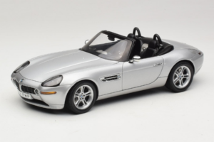 BMW Z8 Strieborný 007 The World Is Not Enough AUTOart 1:18 70511 Kov