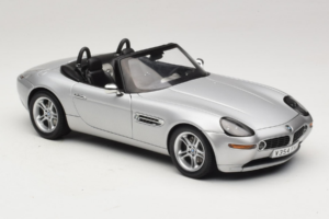 BMW Z8 Strieborný 007 The World Is Not Enough AUTOart 1:18 70511 Kov – obrázok 6 z 8