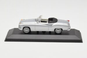 Borgward Isabella Kabriolet Strieborný Minichamps 1:43 400096030 Kov
