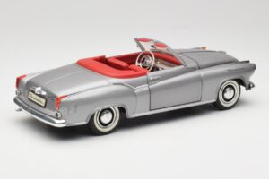 Borgward Isabella Kabriolet Strieborný Revell 1:18 08411 Kov – obrázok 3 z 8