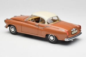 Borgward Isabella Coupe Bronzový Biely Revell 1:18 08982 Kov – obrázok 7 z 8