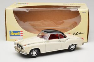 Borgward Isabella Coupe Biely Revell 1:18 8859 Kov – obrázok 8 z 8