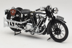 Brough Superior SS 100 T. E. Lawrence Minichamps 1:18 122135500 Kov – obrázok 4 z 6