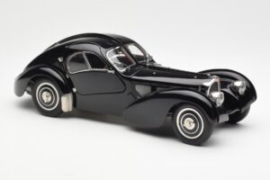 Bugatti 57SC Atlantic Čierny CMC 1:18 M-085 Kov – obrázok 4 z 6