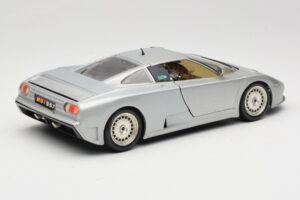 Bugatti EB110 Strieborný Bburago 1:18 3035-S Kov – obrázok 3 z 8