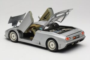 Bugatti EB110 Strieborný Bburago 1:18 3035-S Kov – obrázok 5 z 8
