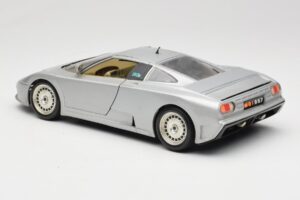 Bugatti EB110 Strieborný Bburago 1:18 3035-S Kov – obrázok 7 z 8