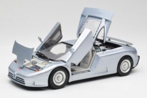 Bugatti EB110 SS Strieborný Anson 1:18 30303-W-M2 Kov – obrázok 2 z 8