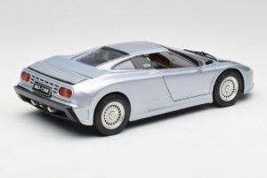 Bugatti EB110 SS Strieborný Anson 1:18 30303-W-M2 Kov – obrázok 3 z 8