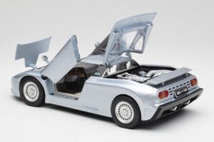 Bugatti EB110 SS Strieborný Anson 1:18 30303-W-M2 Kov – obrázok 5 z 8