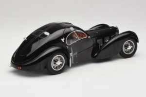 Bugatti Type 57 SC Atlantic Čierny Solido 1:18 S1802101 Kov – obrázok 2 z 6