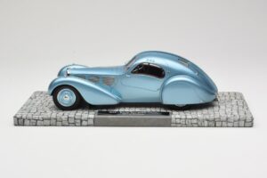 Bugatti Type 57SC Atlantic Modrý Minichamps 1:18 107110320 Kov – obrázok 3 z 6