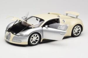 Bugatti Veyron Edition Centenaire Chrome Beige Minichamps 1:18 100110854 Kov – obrázok 2 z 8