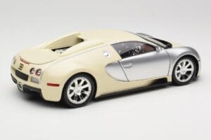 Bugatti Veyron Edition Centenaire Chrome Beige Minichamps 1:18 100110854 Kov – obrázok 3 z 8