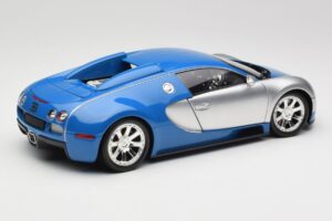 Bugatti Veyron Edition Centenaire Chrome Blue Minichamps 1:18 100110850 Kov – obrázok 3 z 8