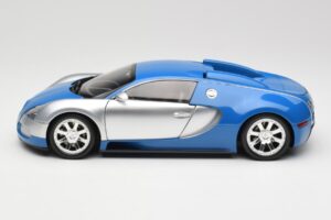 Bugatti Veyron Edition Centenaire Chrome Blue Minichamps 1:18 100110850 Kov – obrázok 4 z 8