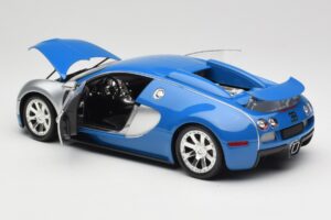 Bugatti Veyron Edition Centenaire Chrome Blue Minichamps 1:18 100110850 Kov – obrázok 5 z 8